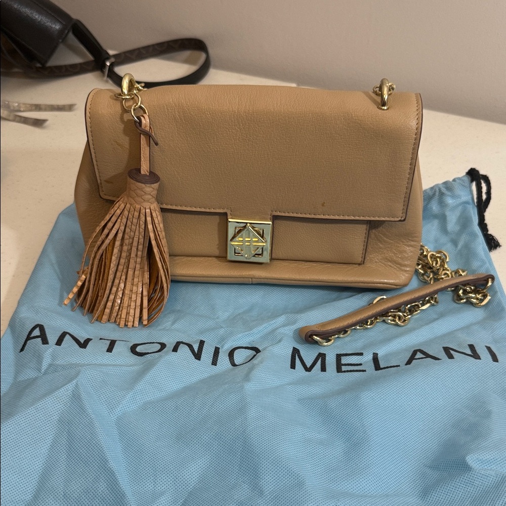 ANTONIO MELANI Beige Shoulder Bag with Tassel-PreLoved see photos